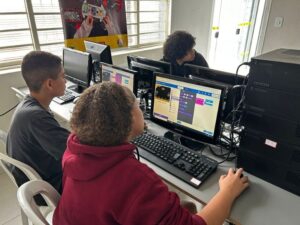 Robótica Educacional: Jovens do IBBA iniciam jornada na tecnologia e inovação